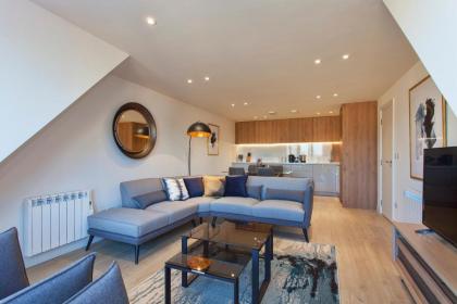 Staines City Centre by Charles Hope - image 22