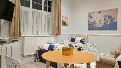 Glendevon House Hotel - image 10