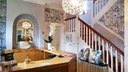 Glendevon House Hotel - image 11