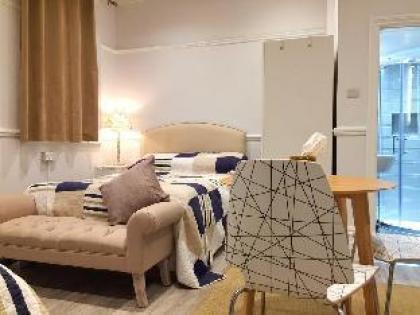Glendevon House Hotel - image 7