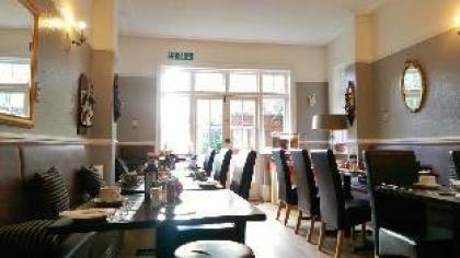 Glendevon House Hotel - image 8