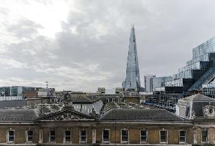 StayInn Monument Street - main image
