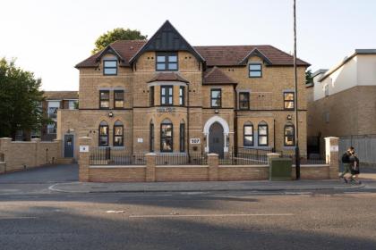 Hotel DC Stratford - image 14