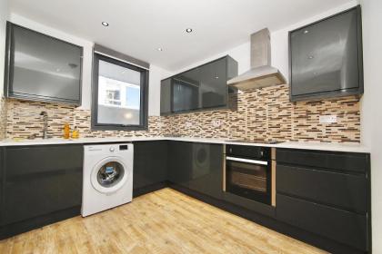 Edgware Hub - image 9
