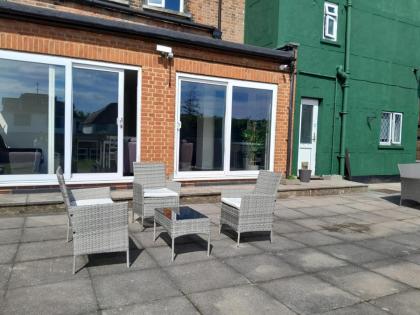 Woodford Hotel - image 15