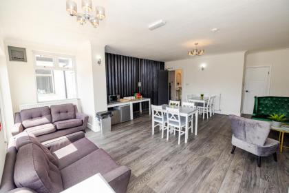Woodford Hotel - image 6