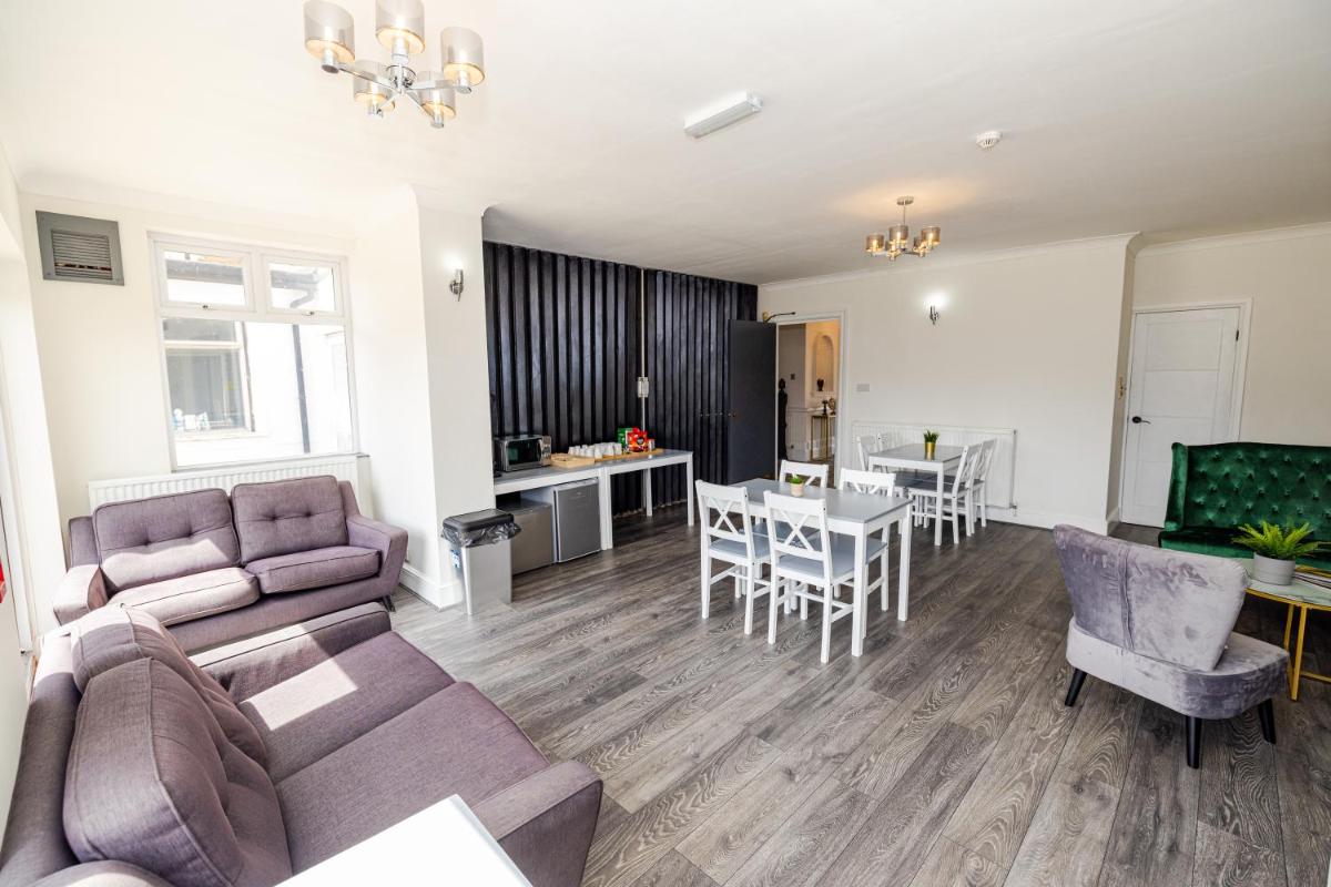 Woodford Hotel - image 6