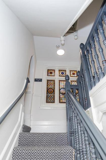 Woodford Hotel - image 9