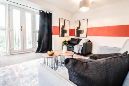 Modern 2BR Flat in the heart of London - image 14