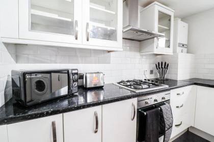 Modern 2BR Flat in the heart of London - image 15