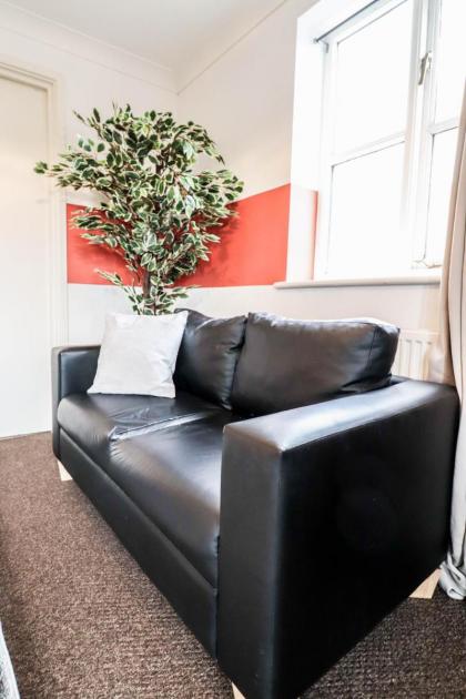 Modern 2BR Flat in the heart of London - image 17