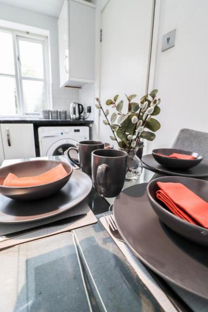 Modern 2BR Flat in the heart of London - image 29