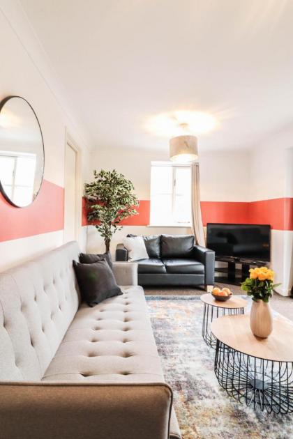 Modern 2BR Flat in the heart of London - image 5
