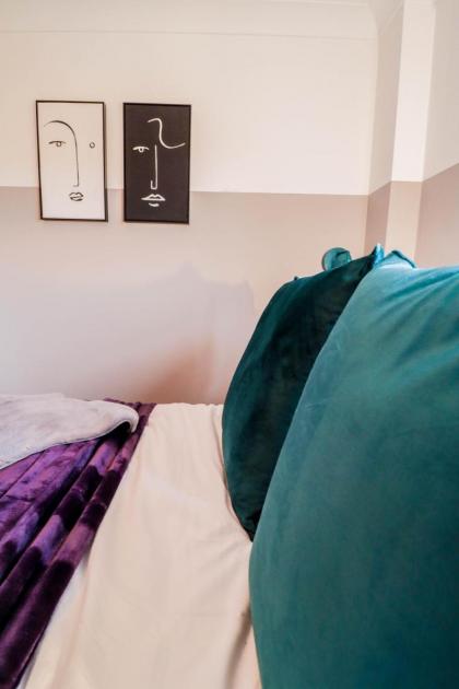 Modern 2BR Flat in the heart of London - image 8