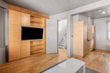 Spacious Home on Chapel Market - image 14