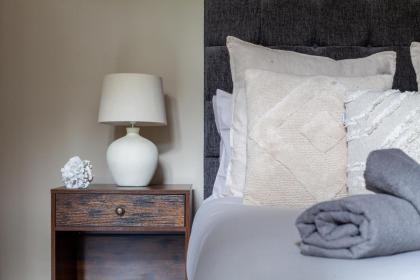 The Maida Vale Flat - image 13