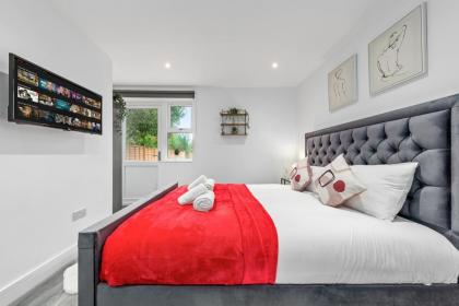 Impeccable Ensuite Room in Finsbury Park LondonN19 - image 5