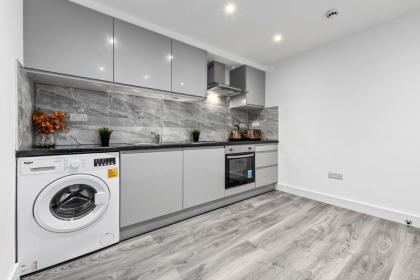 Impeccable Ensuite Room in Finsbury Park LondonN19 - image 7