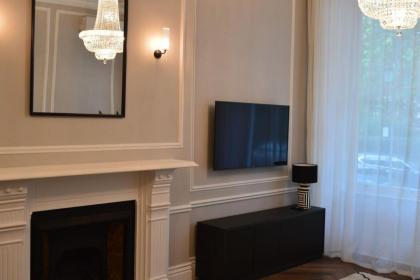 Stunning 2 Bedroom Apartment in London's Chelsea - image 15