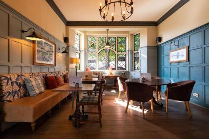Bridge Hotel - image 17