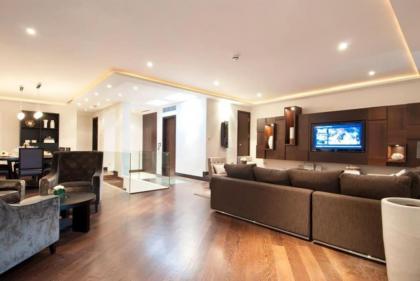 Mayfair Penthouse with Rooftop facing Hyde Park - image 15