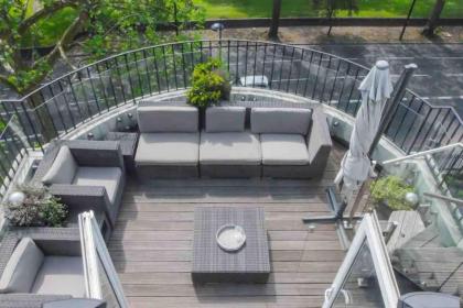 Mayfair Penthouse with Rooftop facing Hyde Park - image 17