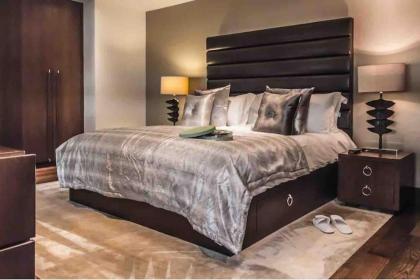 Mayfair Penthouse with Rooftop facing Hyde Park - image 20