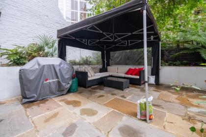 Gorgeous 2BD Flat with Patio - South Kensington! - image 20