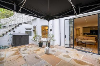 Gorgeous 2BD Flat with Patio - South Kensington! - image 22