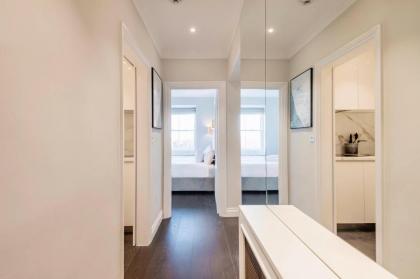 Luxury 2 bed in front of Museums - image 10