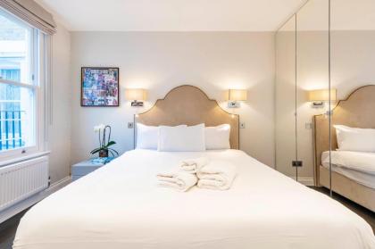 Luxury 2 bed in front of Museums - image 18