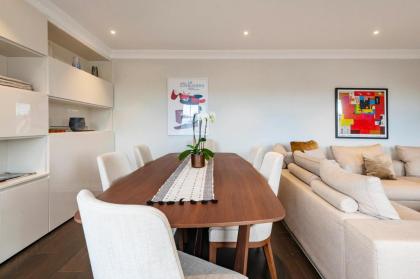 Luxury 2 bed in front of Museums - image 7