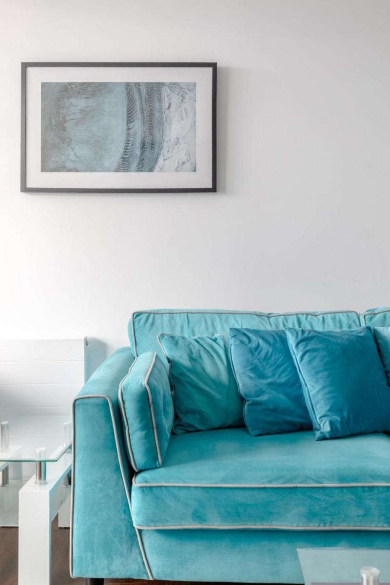 Chic 1BD Flat wViews of the Shard - South Quay! - image 6