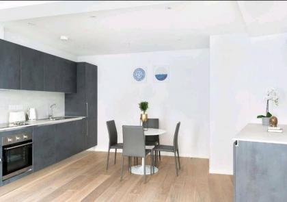 Premier Central London North Apartment - image 6