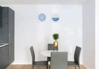 Premier Central London North Apartment - image 9