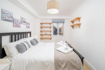 Charming 2Bed Duplex Apartment w/parking - image 18