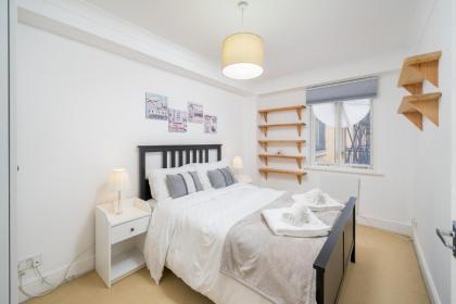 Charming 2Bed Duplex Apartment w/parking - image 19