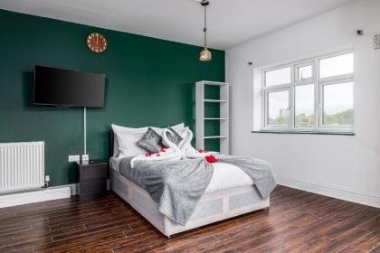 City Gate  - image 22