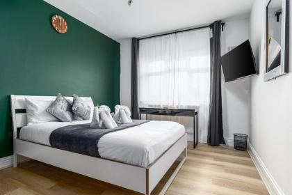 City Gate  - image 28