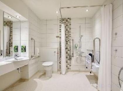 Premier Inn London Canary Wharf (Westferry) - image 7