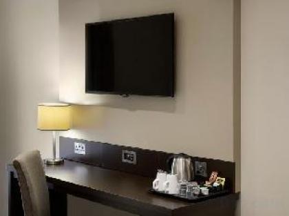 Premier Inn London Canary Wharf (Westferry) - image 8