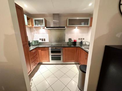 NEW Spacious 2 bedroom Apartment with Balcony - image 10