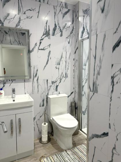 Central London Apartment - Annabels - image 10
