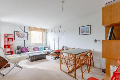 Warm & Inviting 1bedroom Flat with Patio Camden Town! - image 11