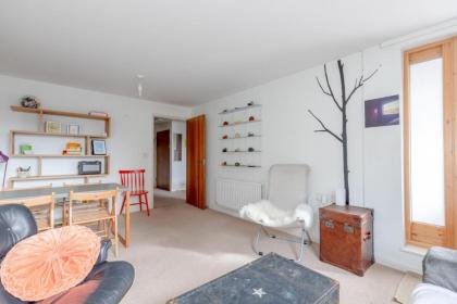 Warm & Inviting 1bedroom Flat with Patio Camden Town! - image 17