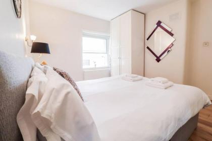 Cozy flat nestled in the heart of Bond Street - image 22