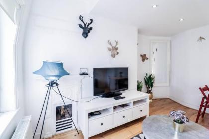 Cozy flat nestled in the heart of Bond Street - image 27