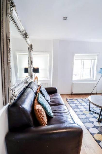 Cozy flat nestled in the heart of Bond Street - image 28