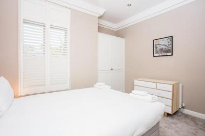 Bright Vibrant 1 Bedroom Apartment in South Hampstead - image 16