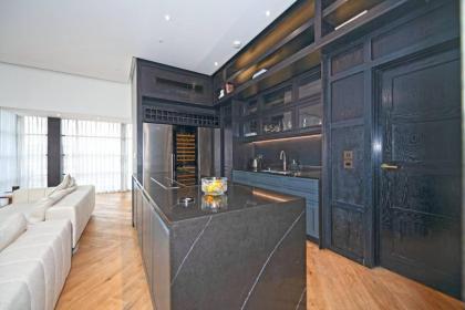 Luxurious Penthouse Kensington - image 8